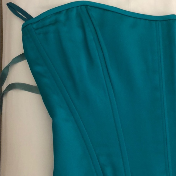 Green Crossette top - Picture 2 of 3